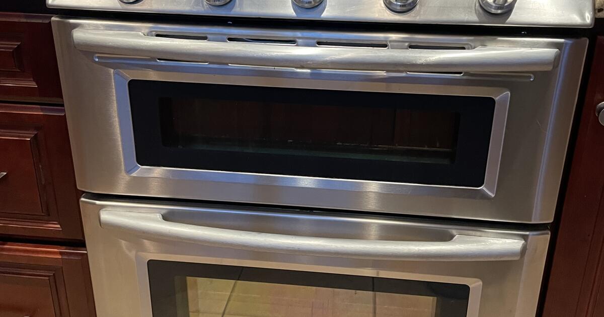 Maytag Gemini Double Oven Gas Range for 100 in Arlington, VA For