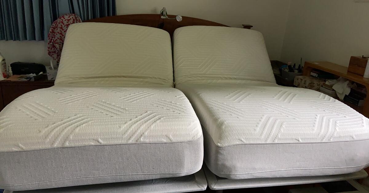 PRICE DROPSLEEP NUMBER SPLIT KING BED with BASE & Linens for 6000 in Rockford, IL For Sale