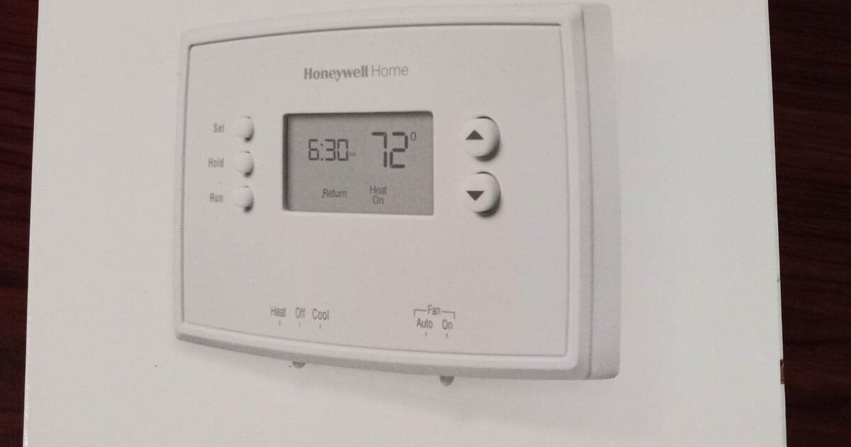 HONEYWELL PROGRAMMABLE THERMOSTAT for $15 in South Bend, IN | For Sale ...