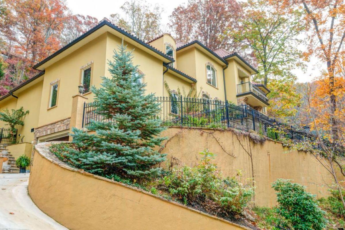 NORTH ASHEVILLE APARTMENT FOR RENT NEAR GROVE PARK INN for 1800 in