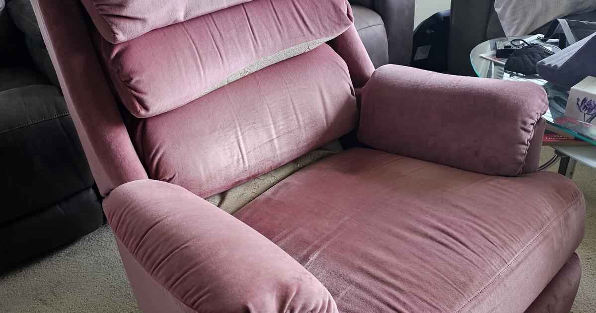 FREE RECLINERS for Free in Sequim, WA For Sale & Free — Nextdoor