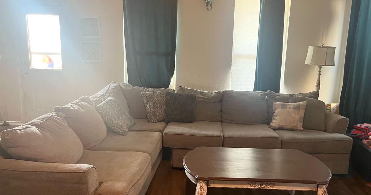Sectional couch, barstools, baby items for 325 in New Braunfels, TX Finds — Nextdoor