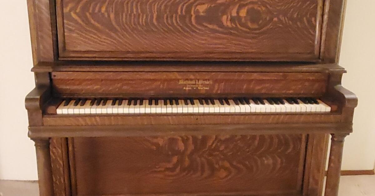 Upright Piano Free to Good Home (Can help pay moving costs) for Free