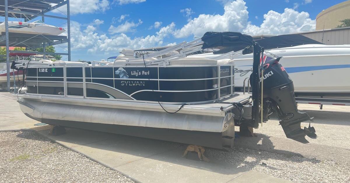 Pontoon Boat moving for 200 in Cape Coral, FL Finds — Nextdoor