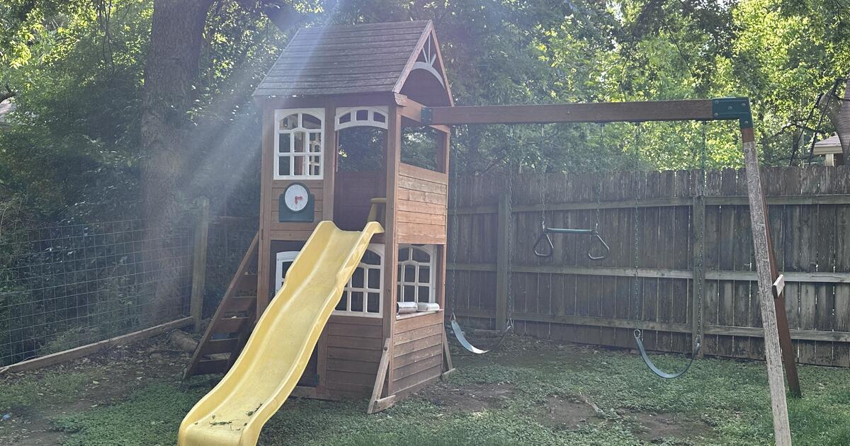 Free Playscape / Swing Set for Free in Austin, TX For Sale & Free
