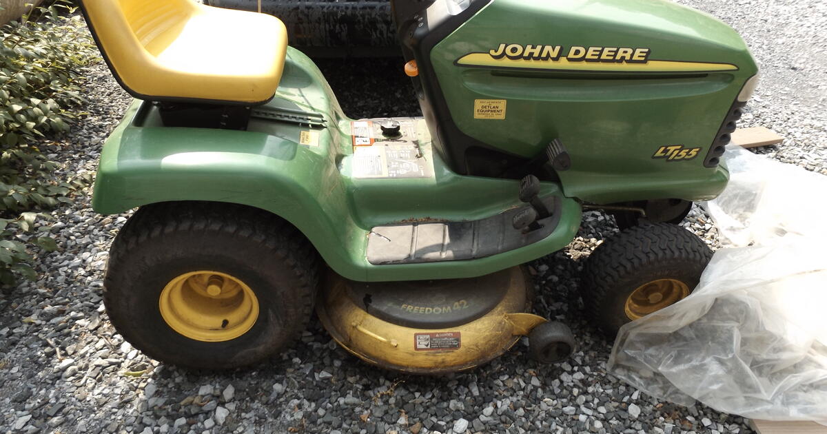 John Deere Freedom 42 Mulching Deck Lt 155 Tractor For 250 In Boyertown Pa Finds — Nextdoor 3437