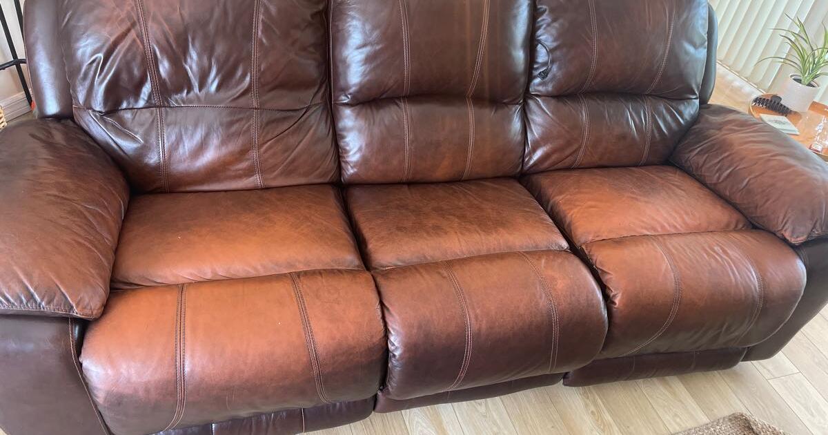 Free electric couch for Free in Weeki Wachee, FL Finds — Nextdoor