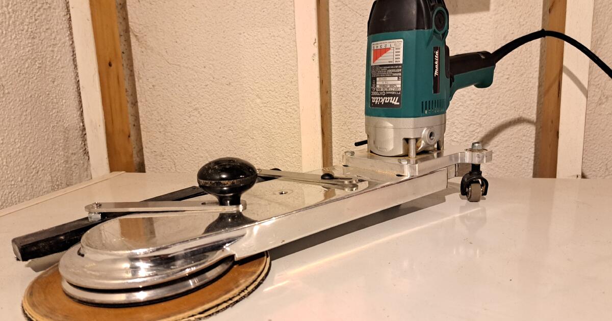 Like New Makita disc sander for 400 in Sanford, MI For Sale & Free