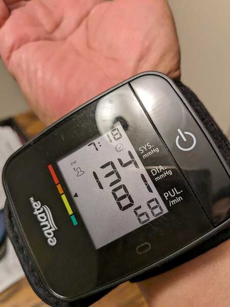 Equate 4500 Series Wrist Blood Pressure Monitor