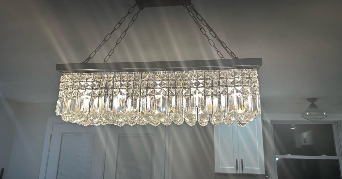 Chandelier for 130 in Liverpool, NY Finds — Nextdoor