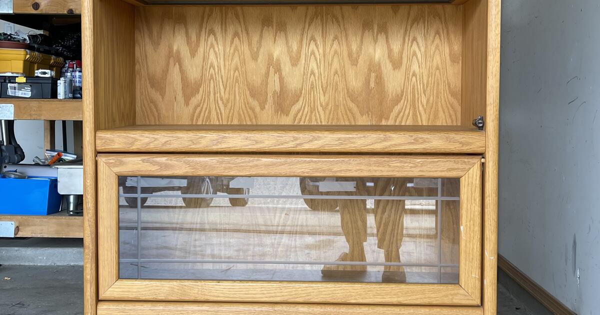 solid oak bookcase for 65 in Albuquerque, NM For Sale & Free — Nextdoor