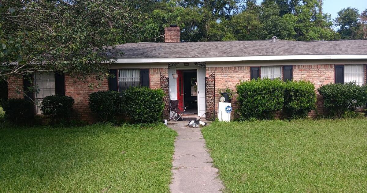1972 4 bed 3 bath home with mother in law apt for 130000 in Mobile, AL