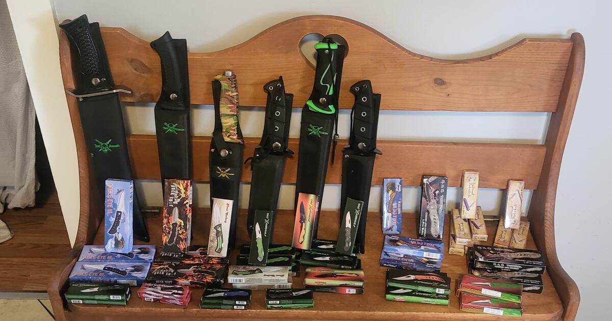 Camping,Fishing,Hunting Knives for 300 in Seaford, DE For Sale & Free — Nextdoor