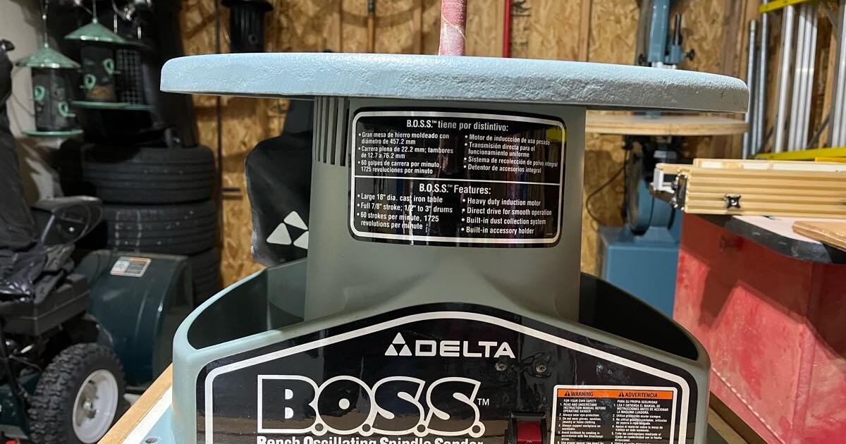 Delta Boss Bench Oscillating Spindle Sander for 300 in Walled Lake, MI