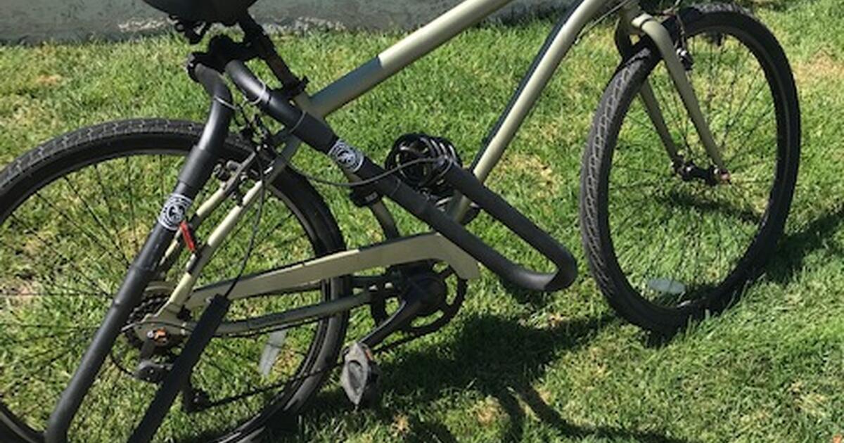 7 Speed Beach cruiser with surfboard rack for 75 in Rancho Santa