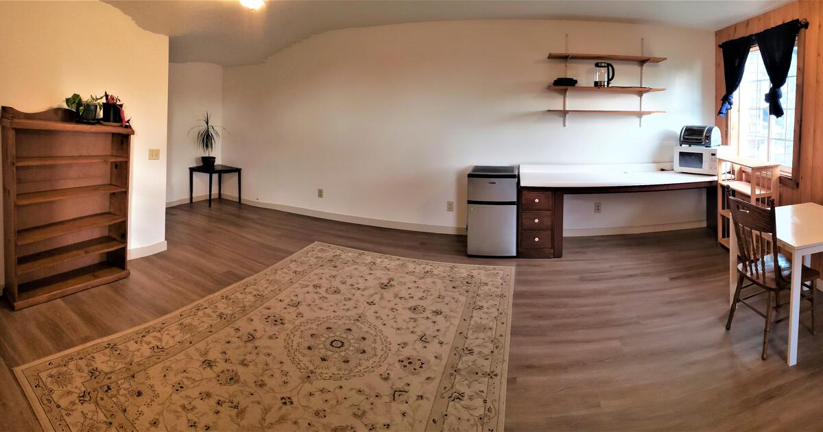 Room with private bath and living for rent for 1000