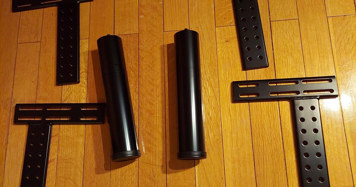 Adjustable Legs From a Bob