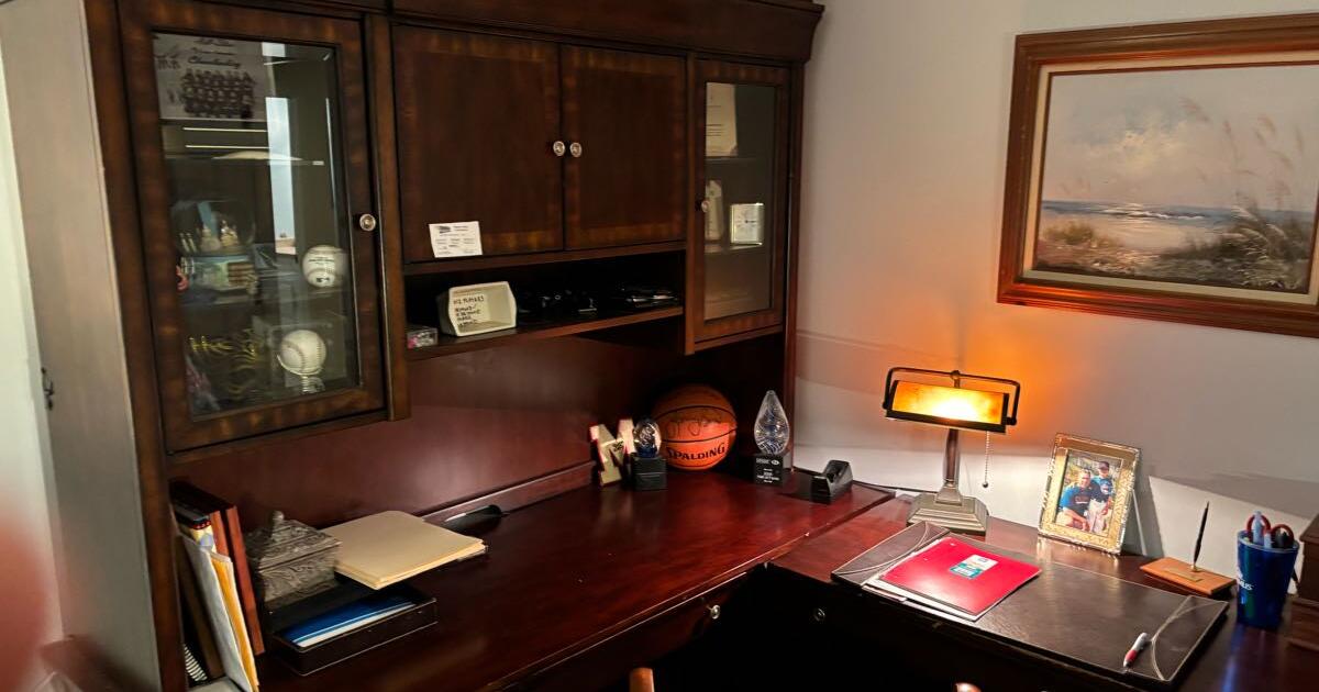 Office furniture for 210 in South Yarmouth, MA For Sale & Free