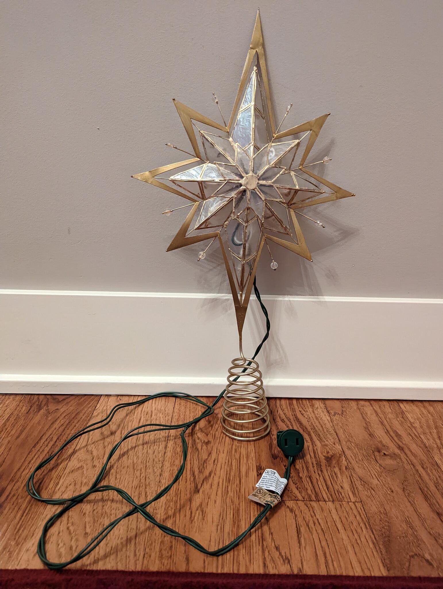 Balsam Hill Tree Topper for 32 in Elkhorn, NE For Sale & Free — Nextdoor