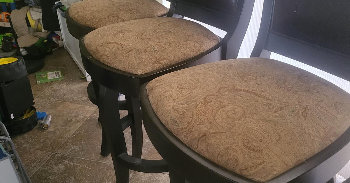 4 free bar stools from havertys recovered the seats and my kitten