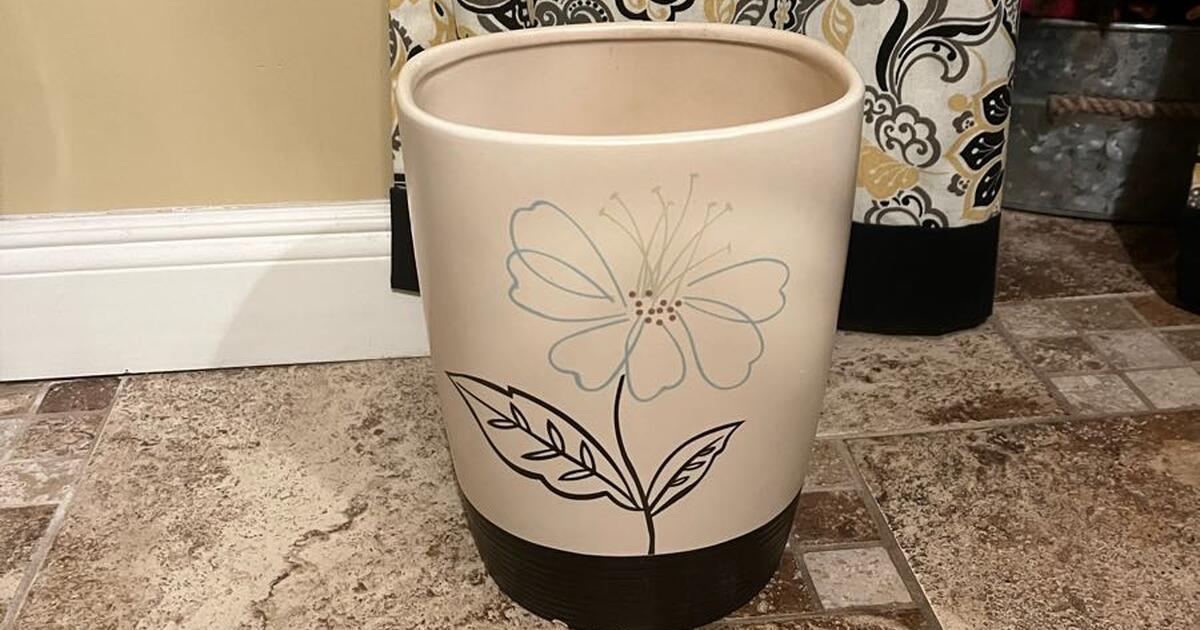 Ceramic bathroom garbage can for Free in San Francisco, CA | For Sale ...