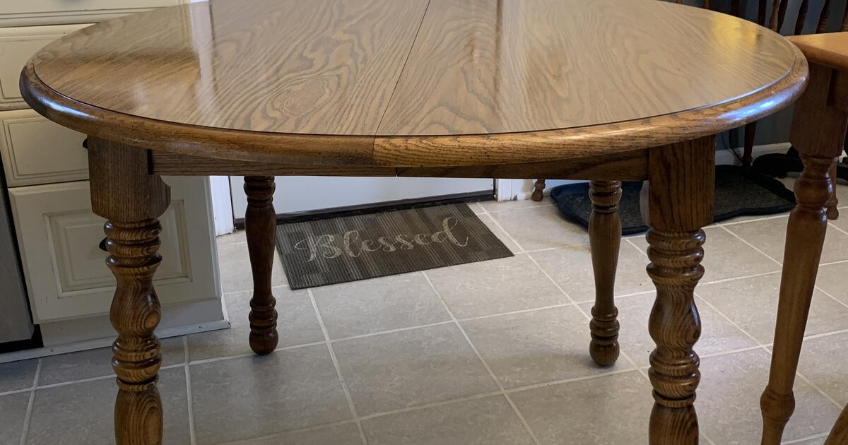 Wood Dining Table With Leaf for 100 in Simpsonville, SC For Sale