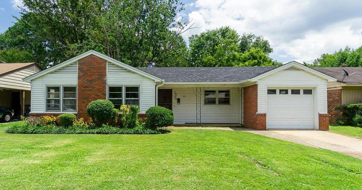 3/2 fully renovated house in Colonial acres! for 250000 in Bartlett