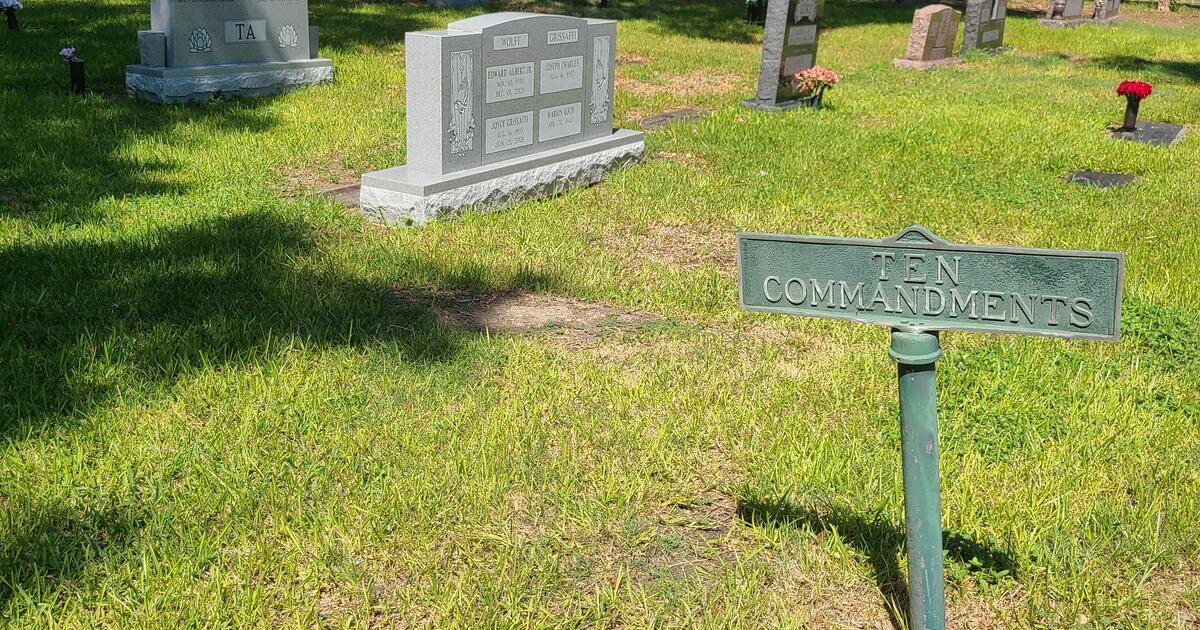 Burial Plots Exclusive Ten Commandments Restland in Dallas, TX For
