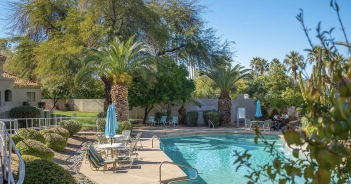 Paradise Valley Luxury 2 Bedroom/2 Bath (ALL utilities included) Condo