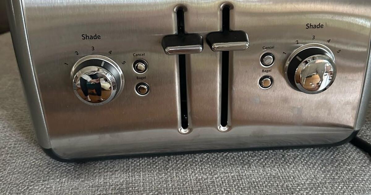 KitchenAid 4Slice Toaster with Manual HighLift Lever for Free in