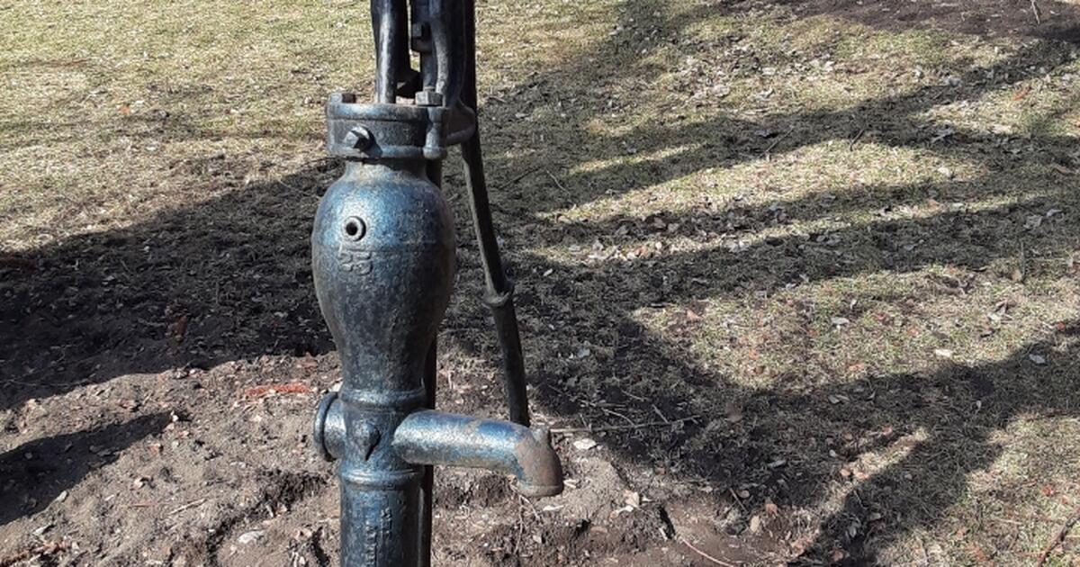 MOVING GARAGE SALE 916 Harding St, Menasha in Neenah, WI For Sale