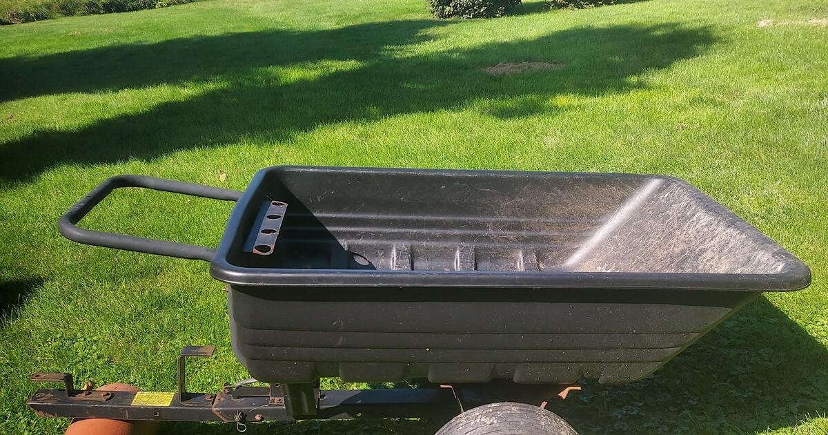 Pull behind dump trailer for lawn tractor for 60 in Grass Lake, MI