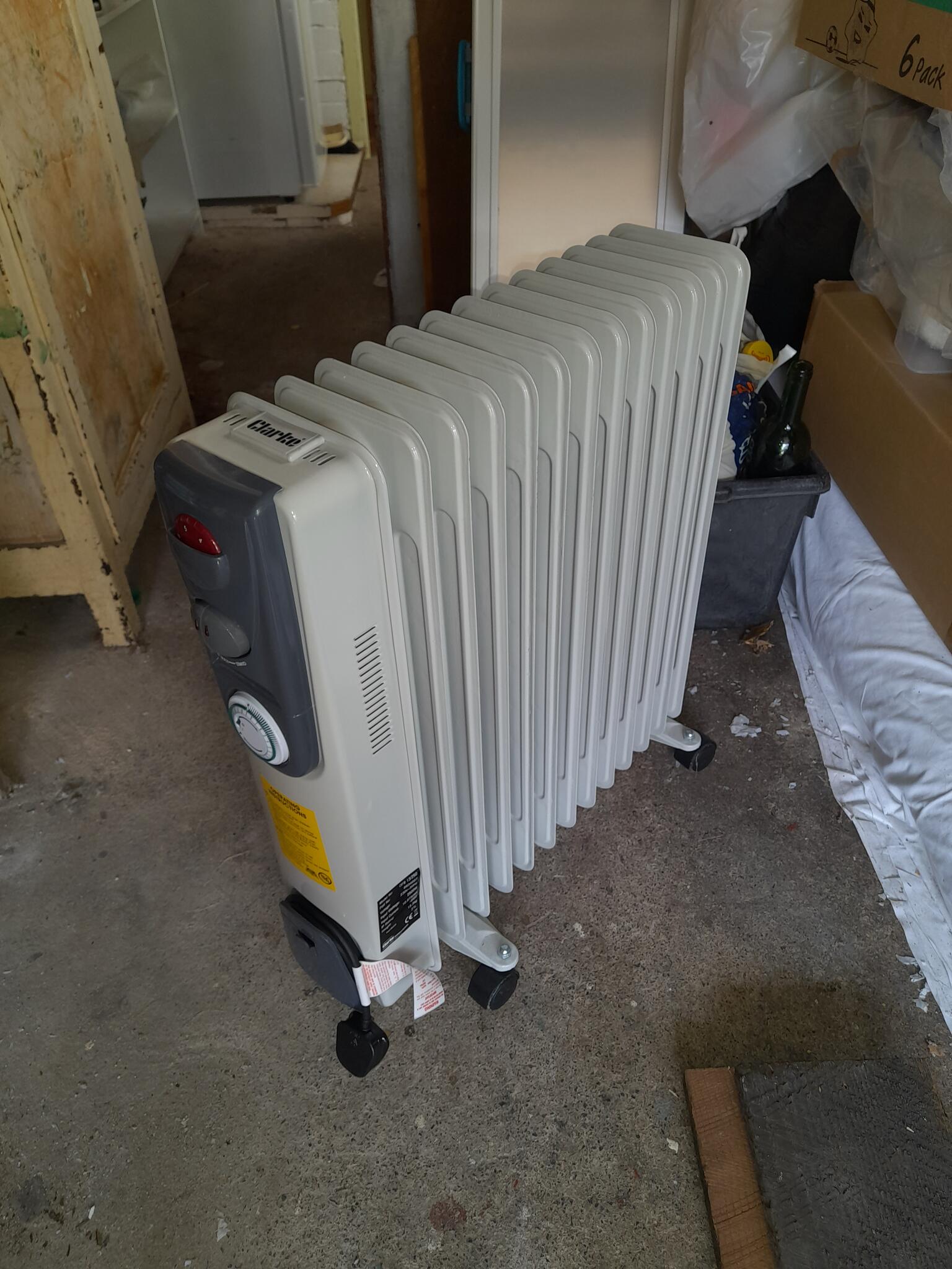 Clarke OFR 13/250 2.5kW Oil Filled Radiator With Timer For £40 In Bristol,  Englu0026 | For Sale u0026 Free — Nextdoor