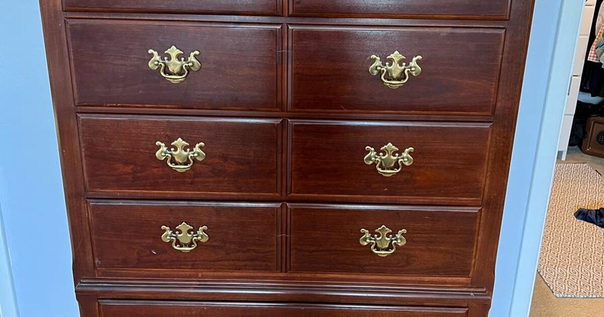 Upright dresser for 50 in Columbus, OH Finds — Nextdoor