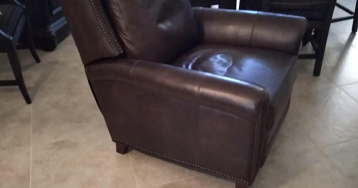 2 Leather recliners/ 125.00 each for 250 in La Quinta, CA Finds