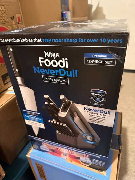Ninja Foodi NeverDull Premium 12-pc. Knife Block Set with Built-in