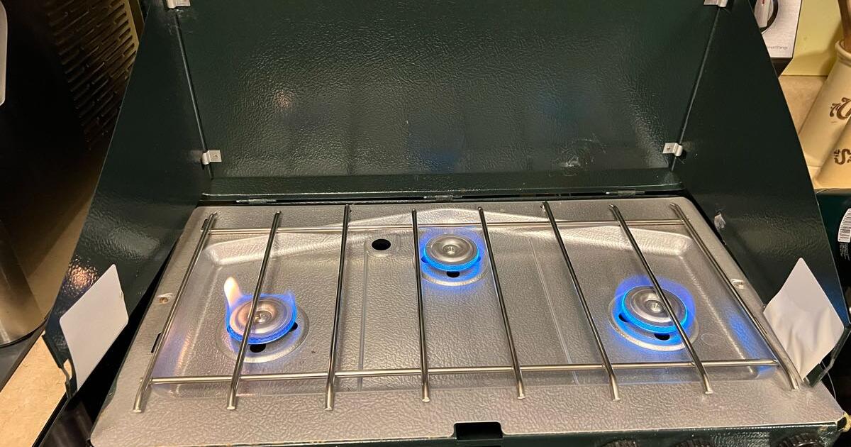 Rare Vintage BRAND NEW Coleman 3 Burner Propane Stove. Never used. Cash