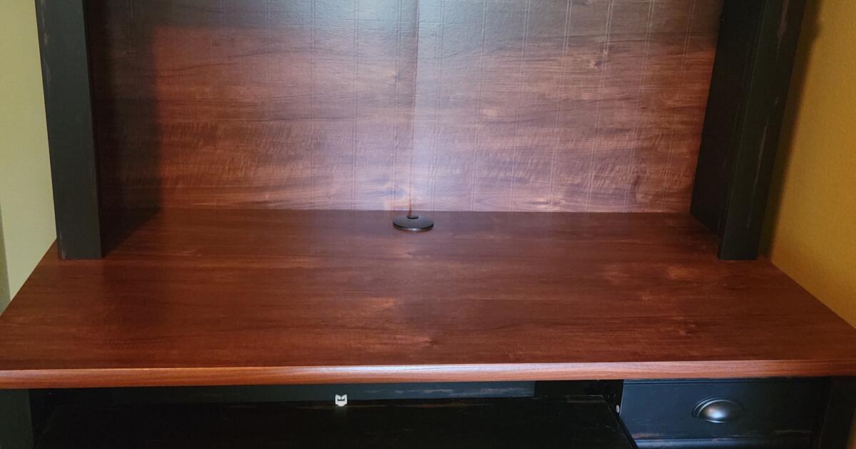 Desk for 199 in TX Finds — Nextdoor