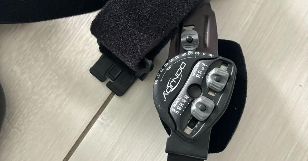 Don joy post OP Knee Brace for 10 in Bonita Springs, FL For Sale