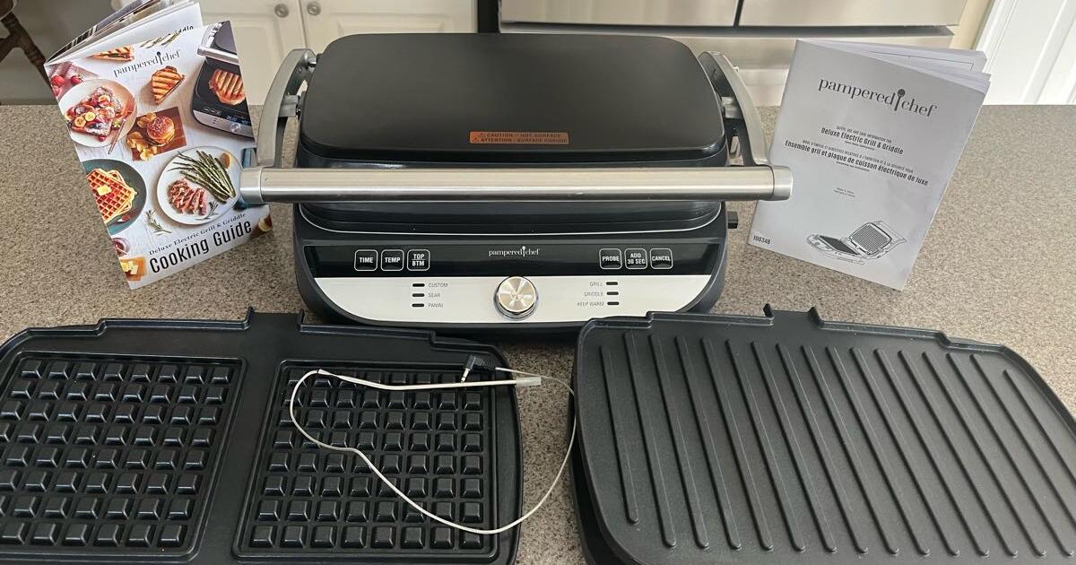 Pampered Chef Deluxe Electric Grill & Griddle 100348