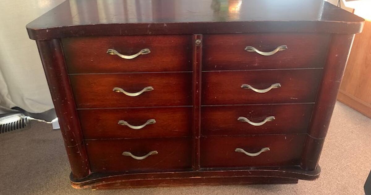 1950's Lane Mahogany Cedar Chest for 40 in Concord, CA For Sale