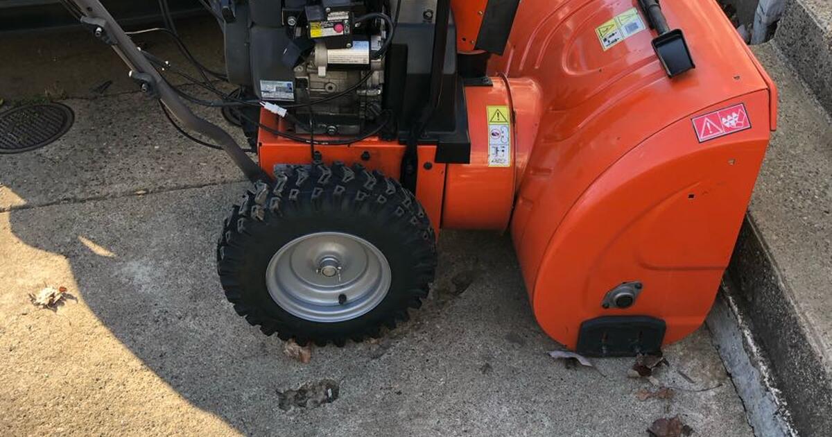 Husqvarna ST 230 30 inch snow blower Zero Turn heated grips and