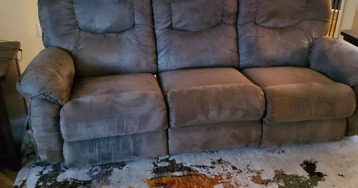 Lazy Boy recliner couch in Mount Joy, PA For Sale & Free — Nextdoor