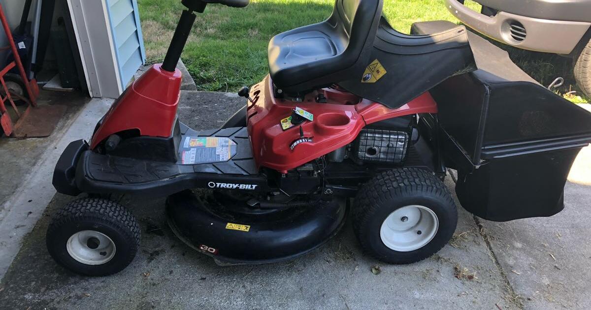 Ride on lawnmower for sale for 800 in Knoxville, TN For Sale & Free