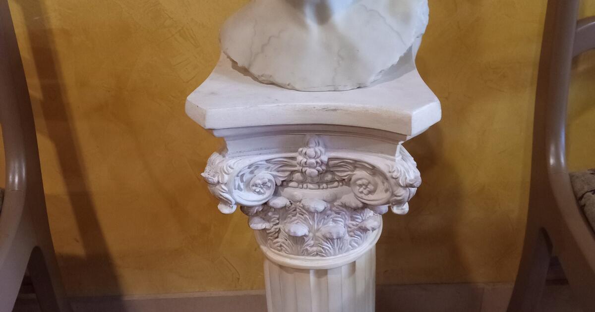 Bust pillar roman greek statue 150 for 150 in rancho cordova