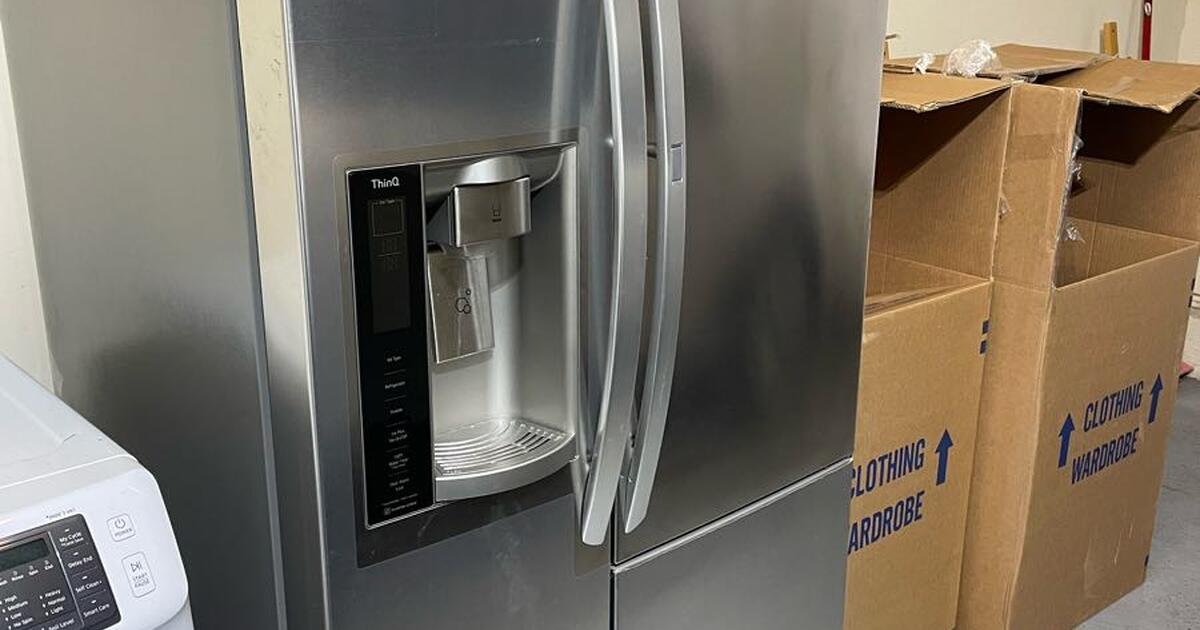 LG Refrigerator Model LSXS26366S /11 for 800 in Henderson, NV For