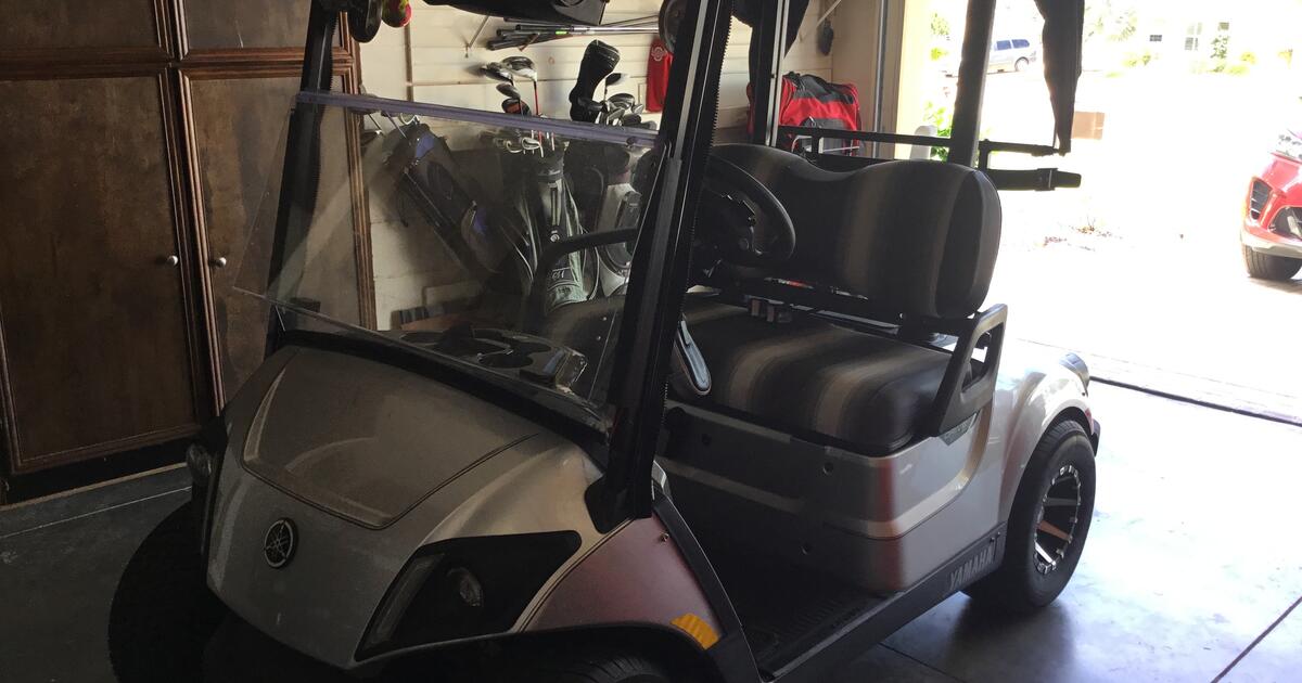 2021 Yamaha Quiet tech golf cart for 8500 in The Villages, FL For