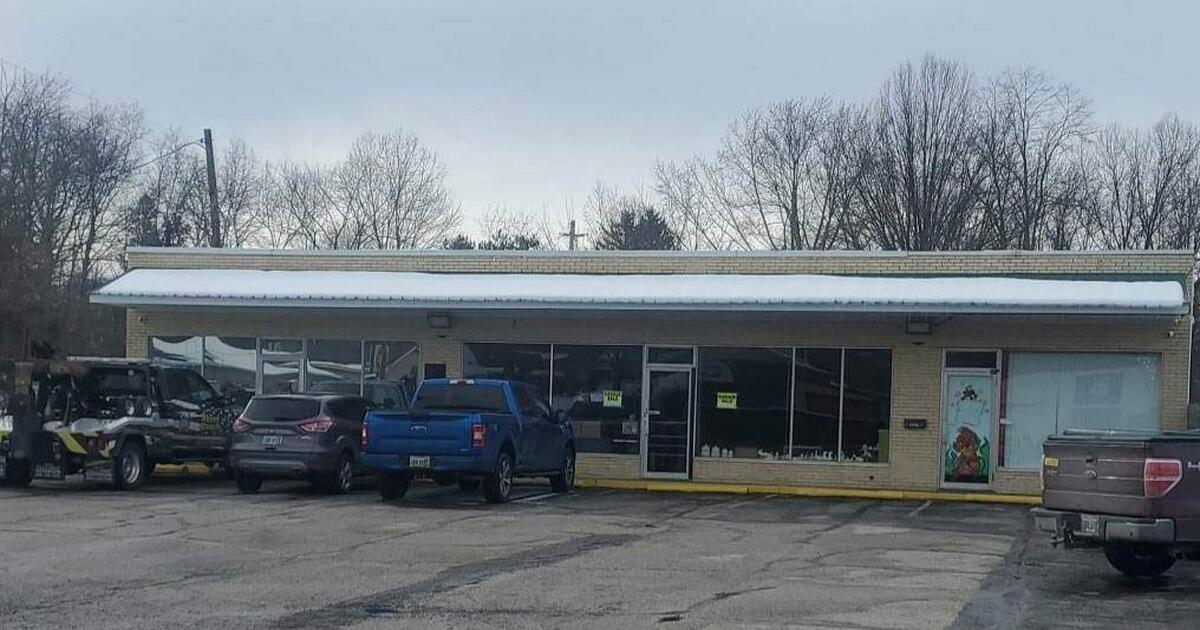 Indoor Garage Sale for 1 in Akron, OH For Sale & Free — Nextdoor