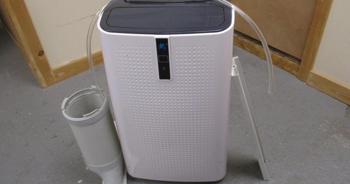 JHS A01814KR/C 14,000 BTU Portable Air Conditioner w/ User Manual for