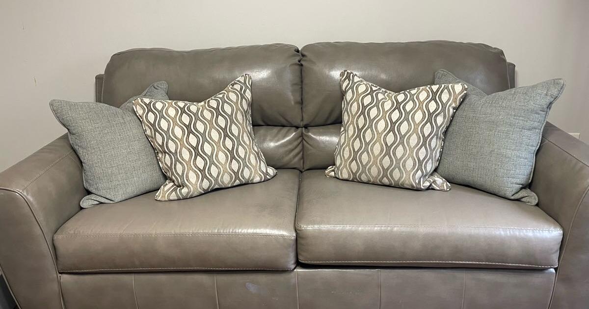 Couch for 45 in Jacksonville, FL For Sale & Free — Nextdoor